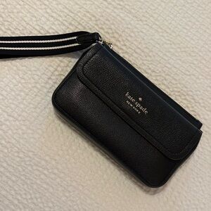 Kate Spade Rosie Wristlet - Black pebbled leather